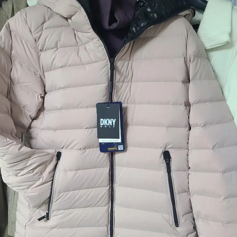 DKNY GOLF 헝가리구스 새상품