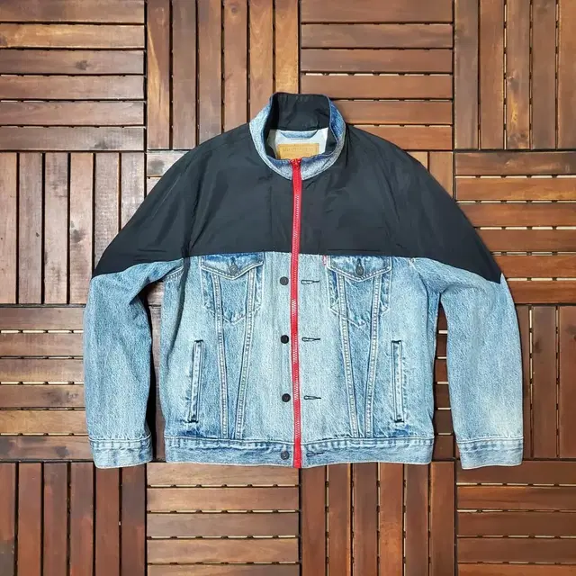 Levis Premium Big E Jacket