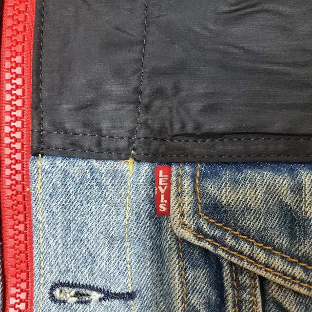 Levis Premium Big E Jacket