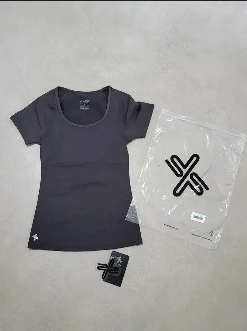 NEW) Xemix Short Sleeve T-Shirt M