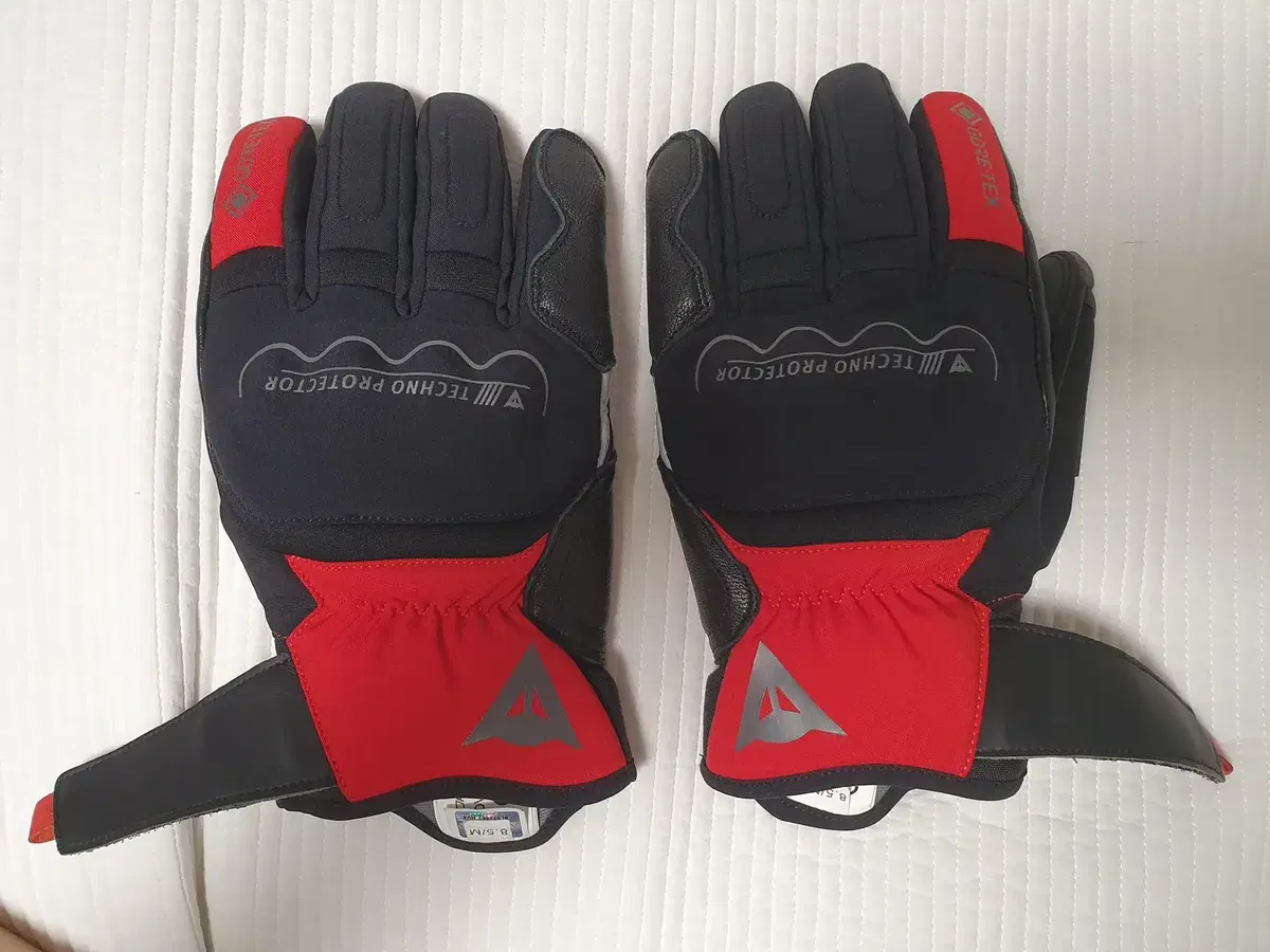 DAINESE THUNDER GORE-TEX GLOVES 검빨 M 사이즈