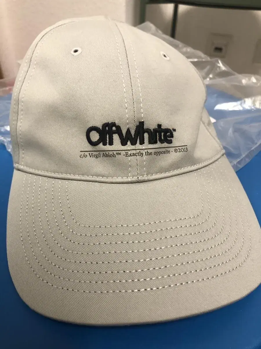 오프화이트 (새상품) 캡 모자 OFF-WHITE