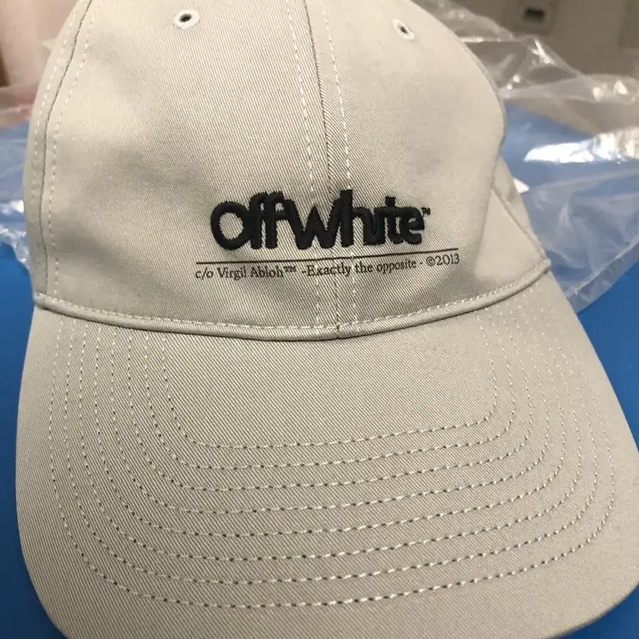 오프화이트 (새상품) 캡 모자 OFF-WHITE