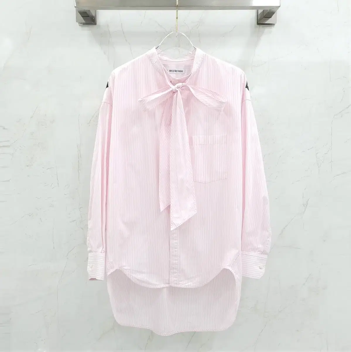 32 / Balenciaga pink striped back logo new swing shirt