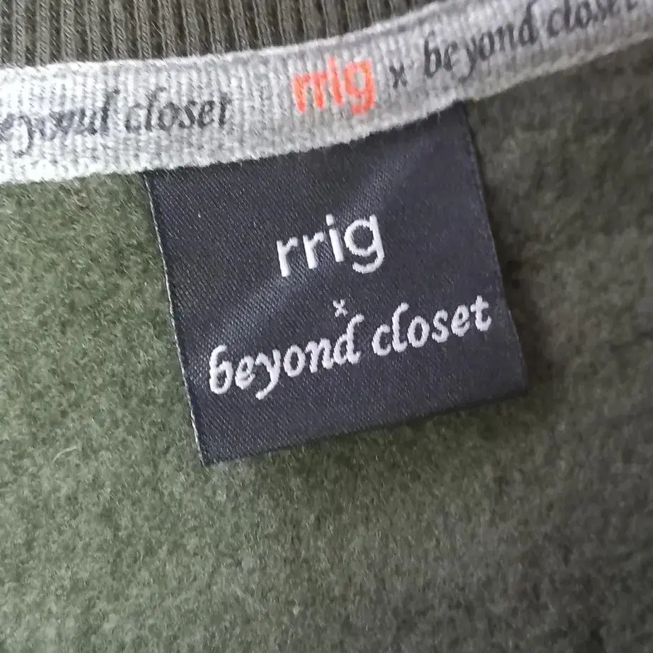 rrig x beyond closet 약기모 맨투맨105