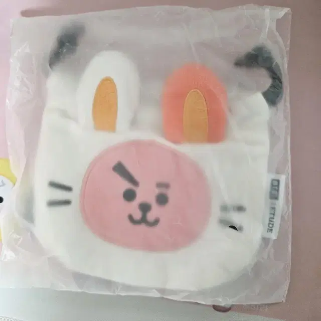 반택포) BT21 쿠키 에뛰드 파우치