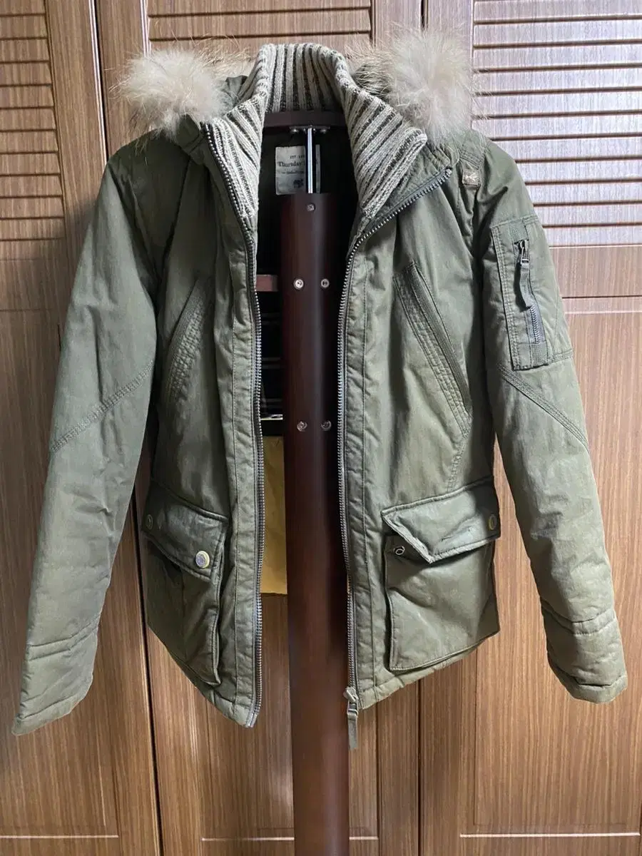 Thousand Island Outerwear Size 100