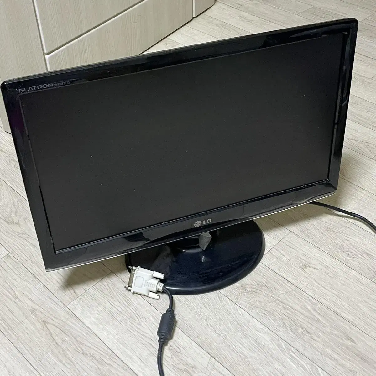 LG 플래트론 20인치 LCD 모니터 w2053tqv