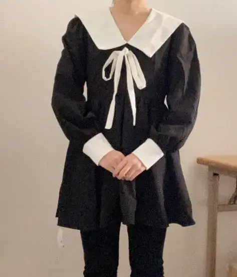 딸기잼프로젝트 원피스, 블랙 미니 원피스