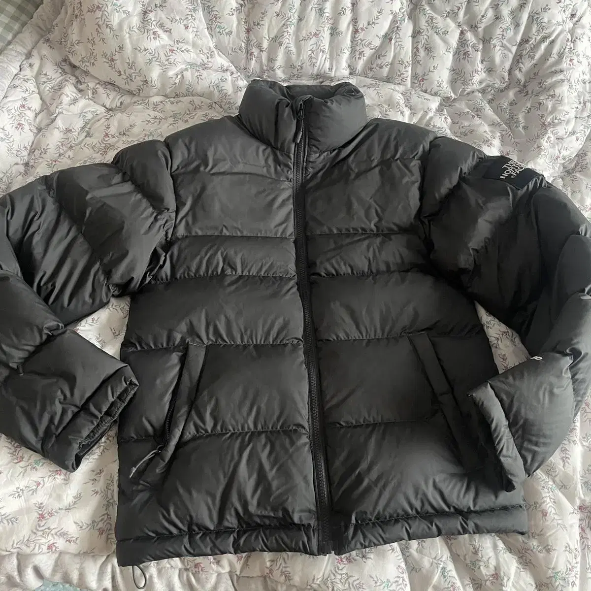 The North Face Nupsy700 Charcoal Gray Xs