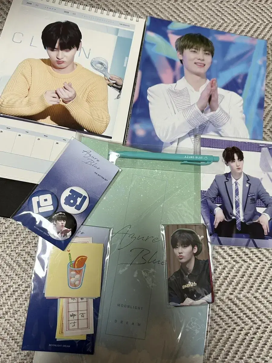 Hwang Minhyun HOMMA 2019 seasons greetings (full benefits)