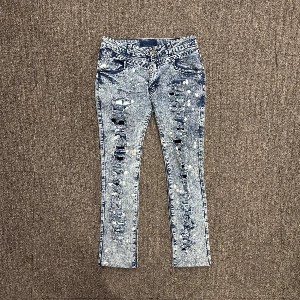 [30] Zephyr Destroyed Bootcut Punk Distressed Denim