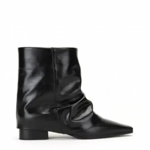 쓰리투에이티 Pointed Wrinkle Leather Boots