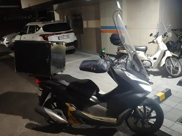 혼다 pcx 125cc 20년식 오토바이 스쿠터