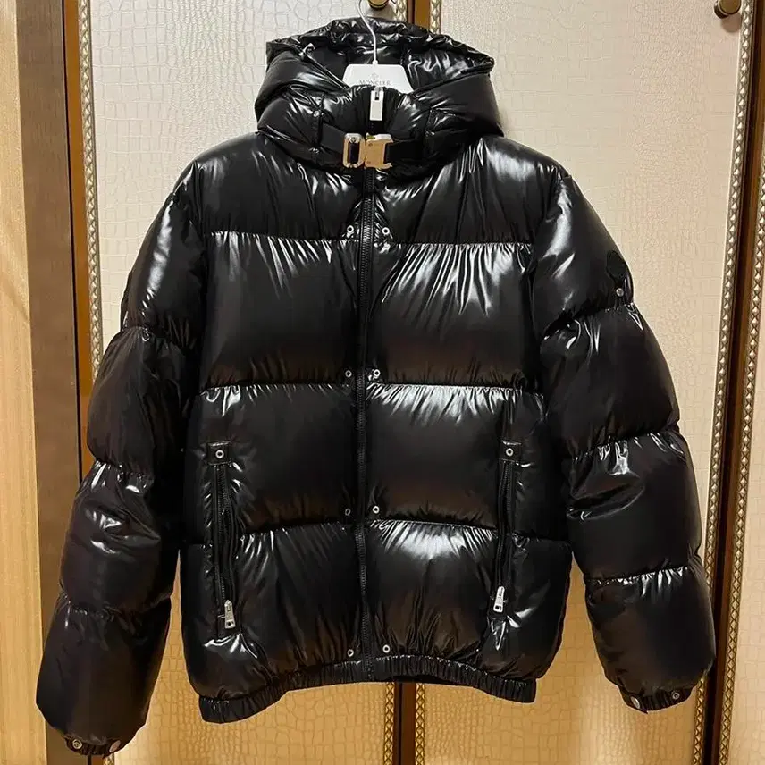 몽클레르 (백화점정발)몽클레어 알릭스 알몬디스 22fw 3size 블랙 황금사이즈 사진 1