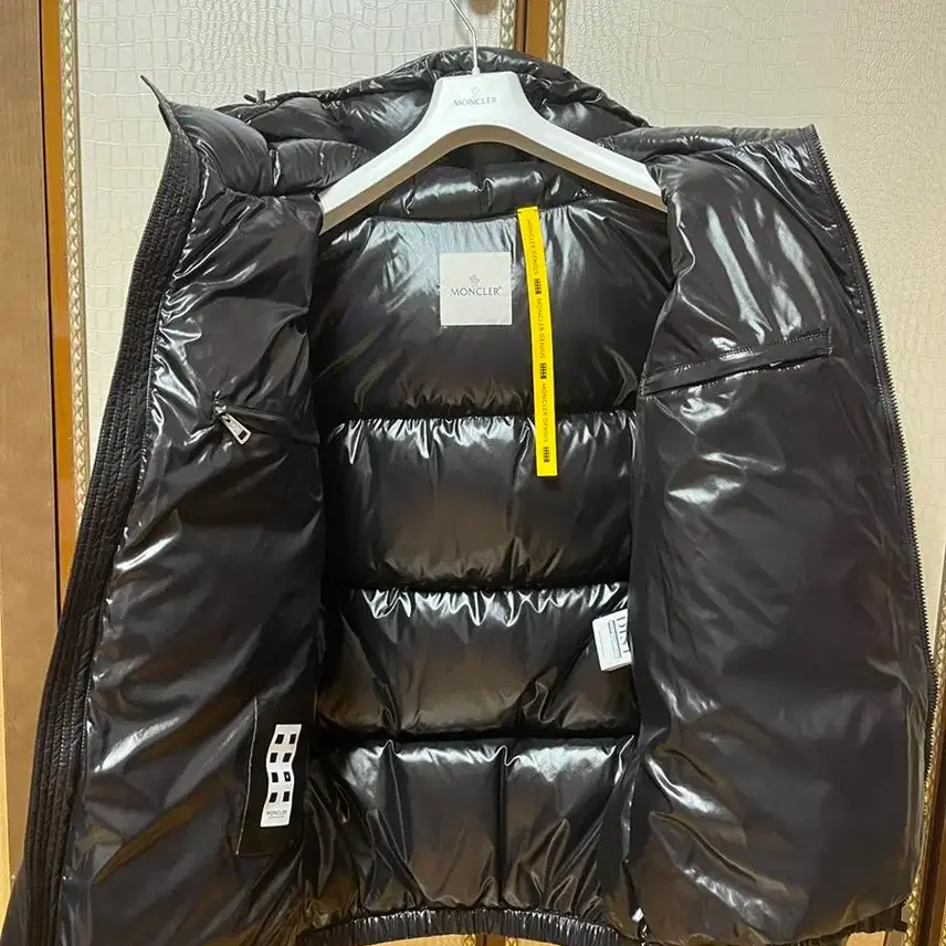 몽클레르 (백화점정발)몽클레어 알릭스 알몬디스 22fw 3size 블랙 황금사이즈 사진 3