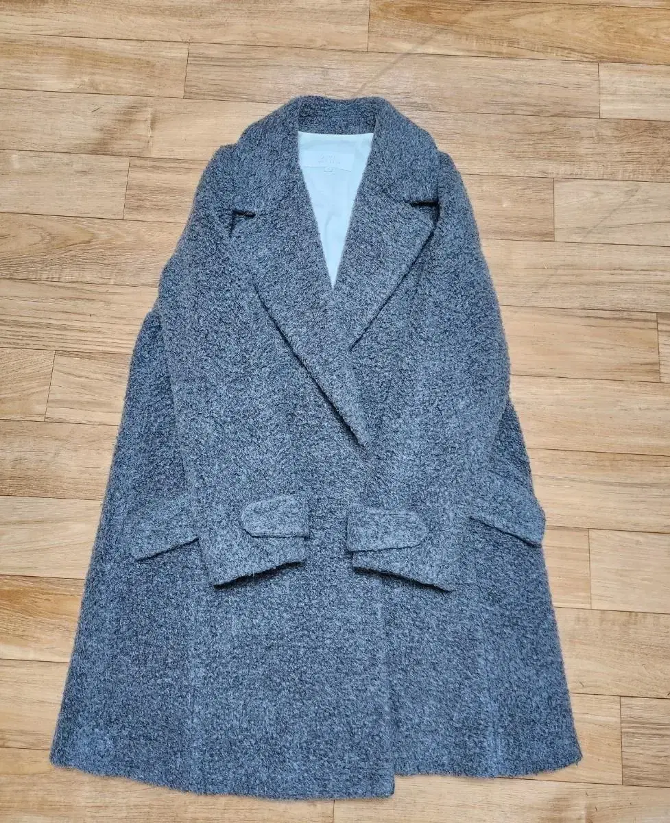 Coat in vov tyrene