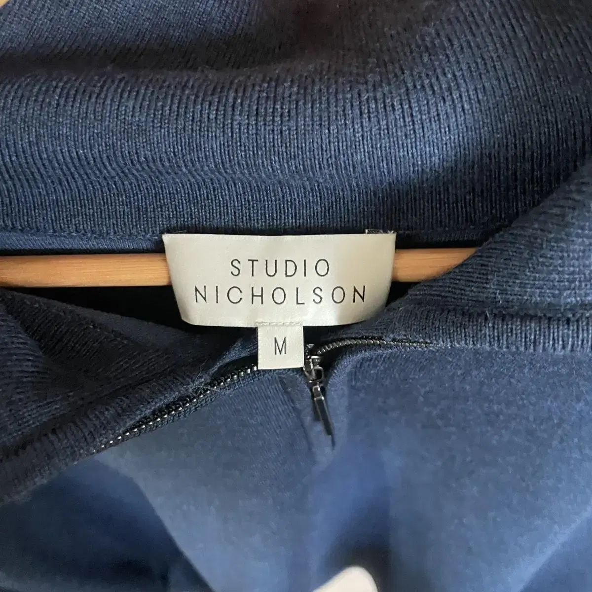 studio nicholson half zip 니트 M사이즈