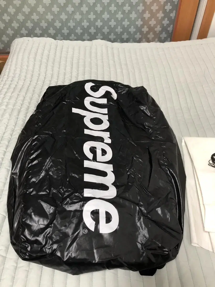 SUPREME BACKPACK