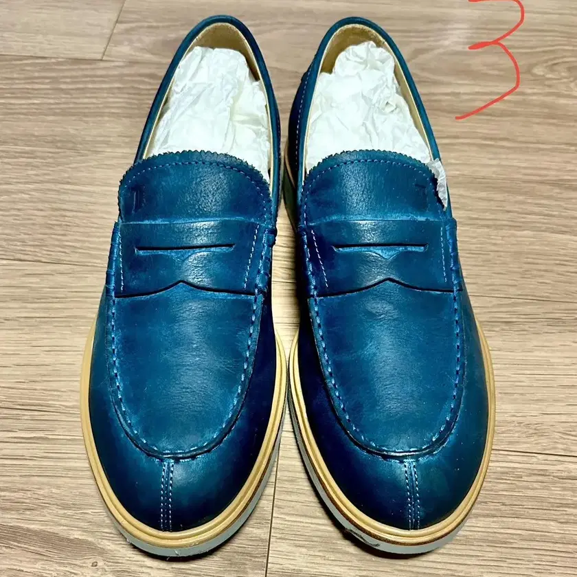 TOD'S Shoes/Loafers tods,토즈로퍼,토즈스니커즈,토즈,토즈260 on Bunjang Global Site.