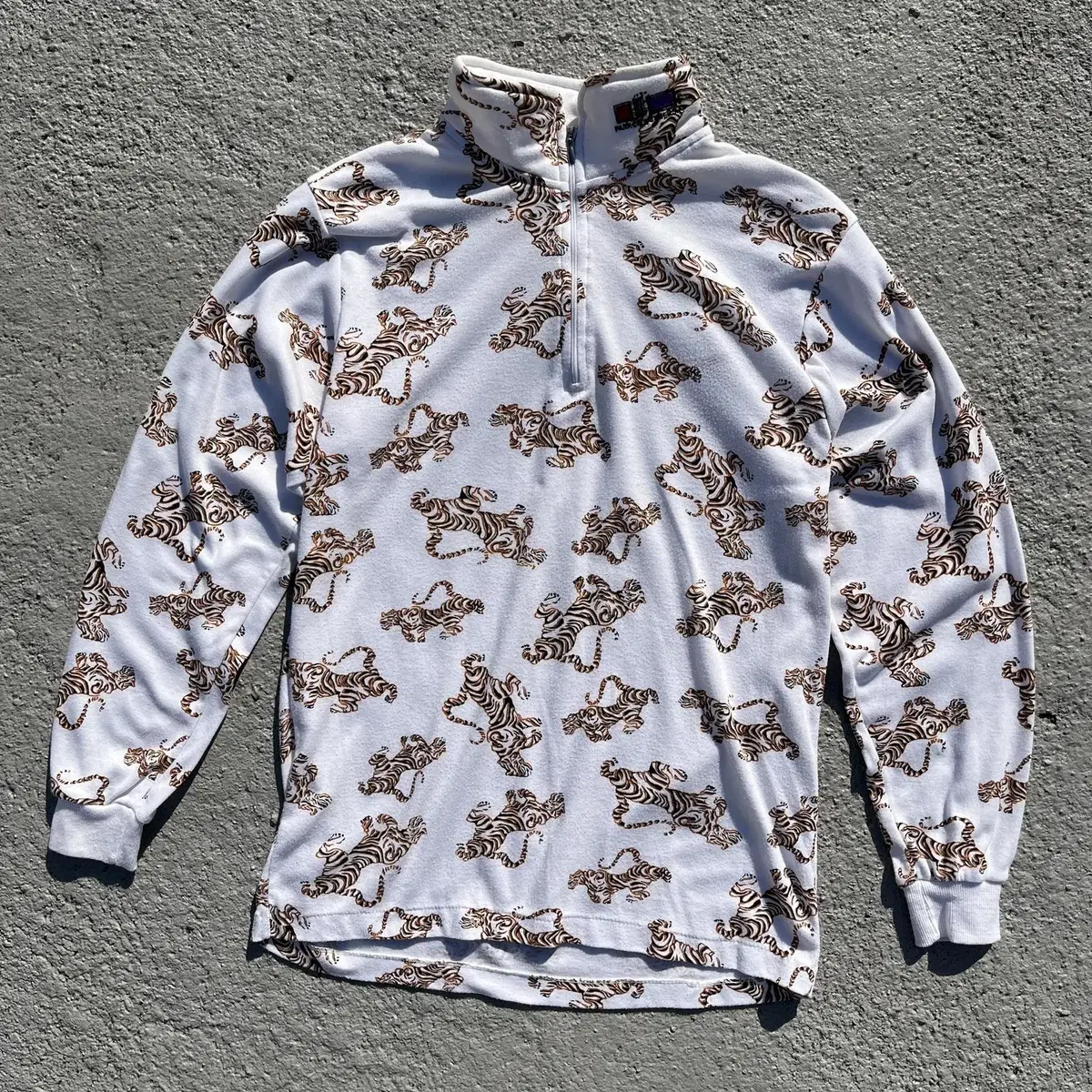 THESKI tiger pattern top