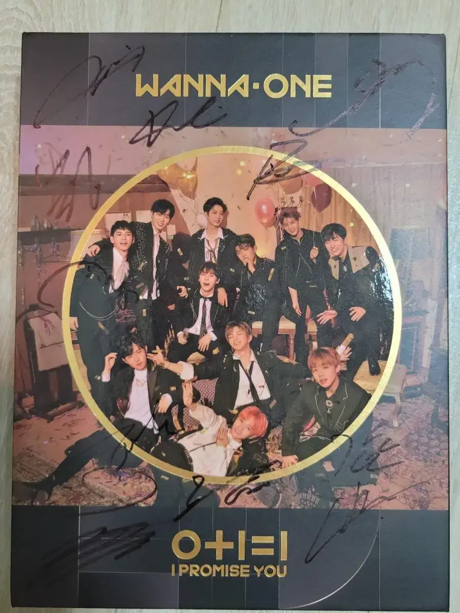 Wanna One signed album ㅂㅁ