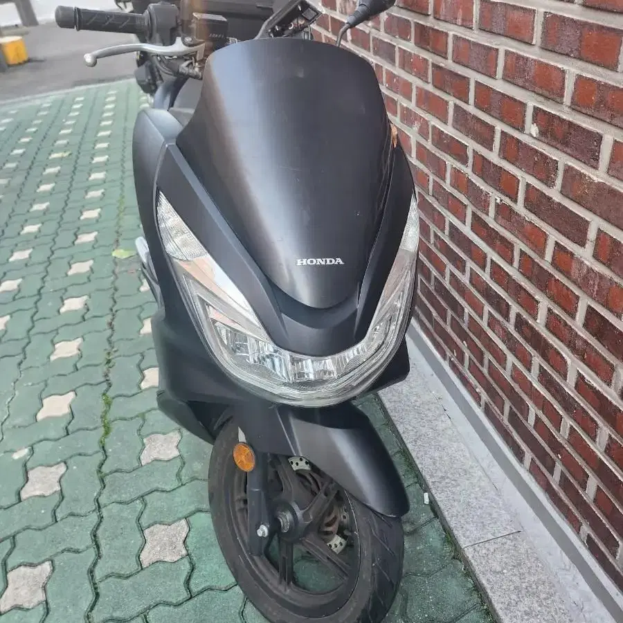 pcx16년식  무광 블랙 일반키