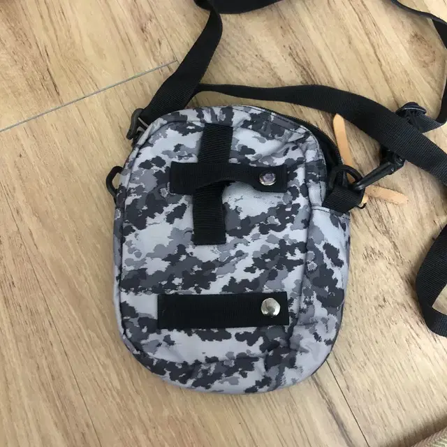 Vintage GREGORY camo mini cross bag