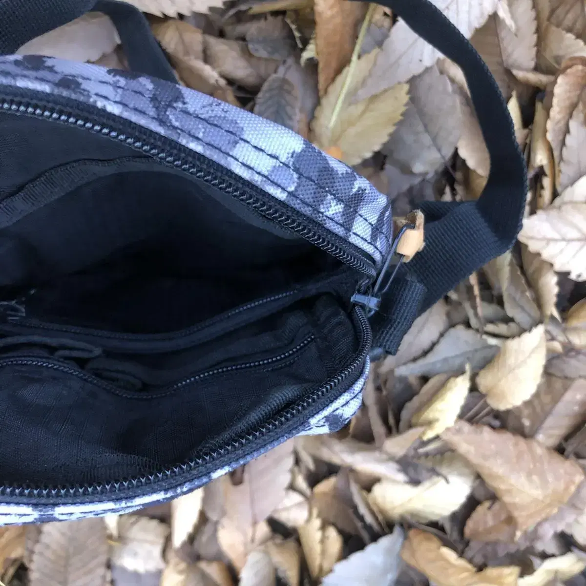 Vintage GREGORY camo mini cross bag