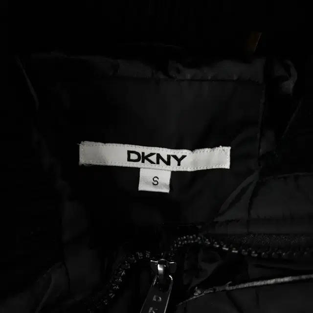 DKNY 디케이엔와이 블랙 모크넥 오리털 덕다운 롱 패딩 점퍼 M