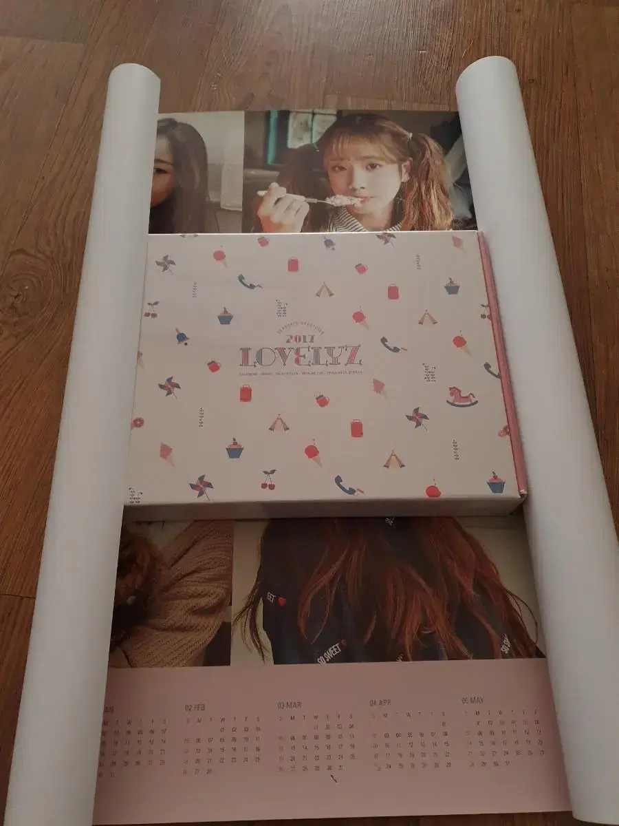 Lovelyz 2017 season's greetings unsealed+poster