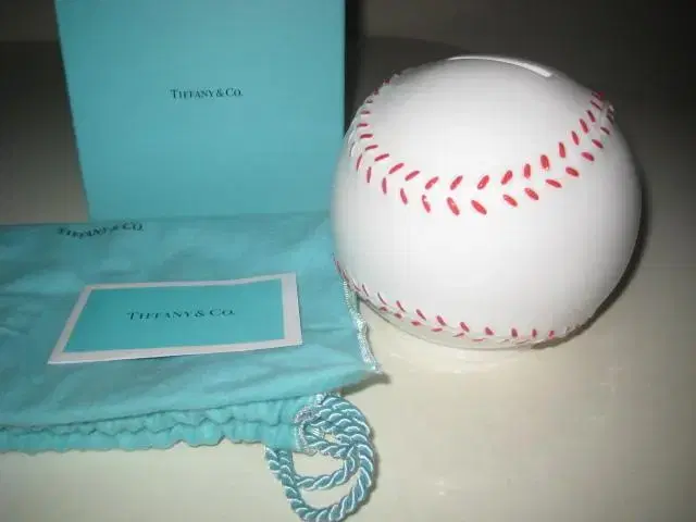 티파니 TIFFANY&Co. 야구공 모양 도자기 저금통