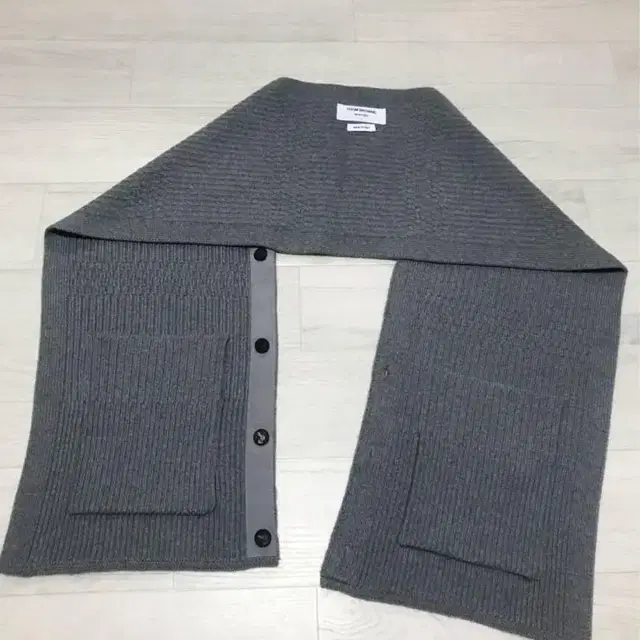 톰브라운 THOME BROWNE cotton vest 머플러