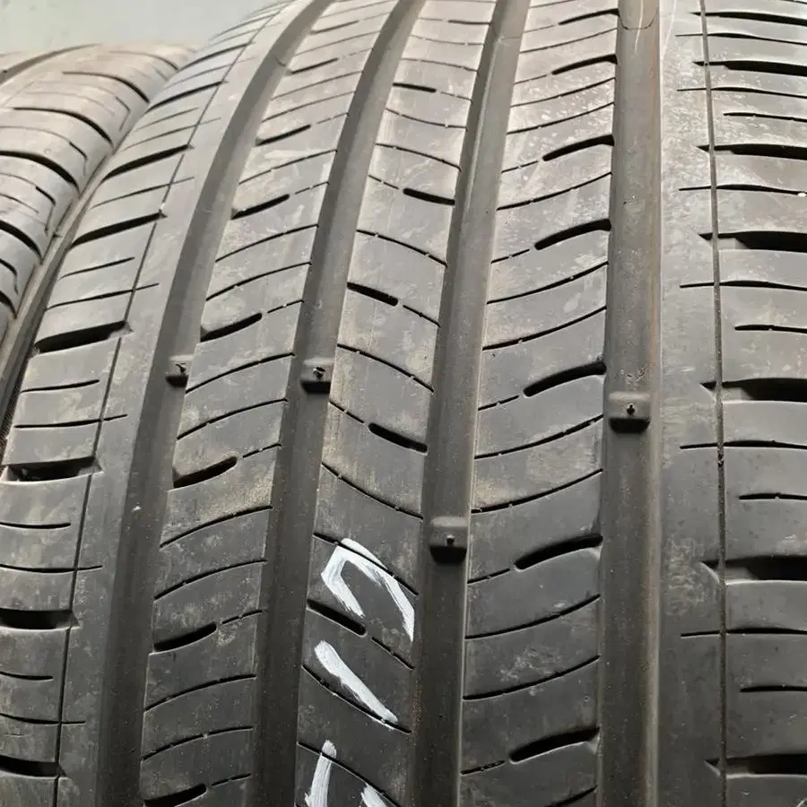 245/45R17 중고 T