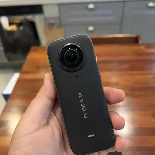 insta360x3 A급 (본체+배터리+인비져스스틱+마우스피스)