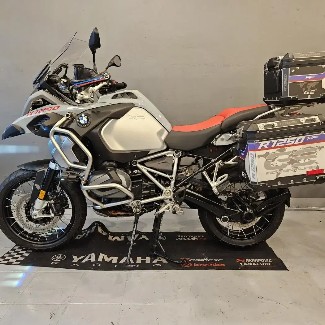 부산 BMW R1250 어드벤처 19년식 1만키로 신차급  판매합니다.