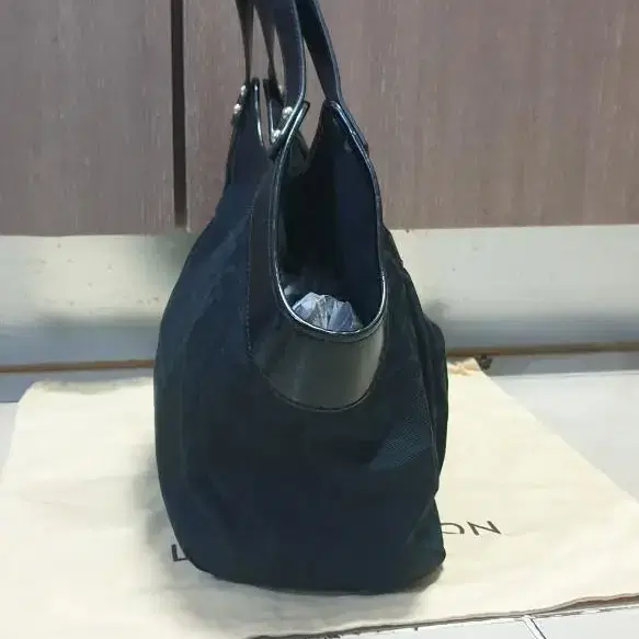 펜디 FENDI 주카 숄더백