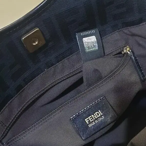 펜디 FENDI 주카 숄더백