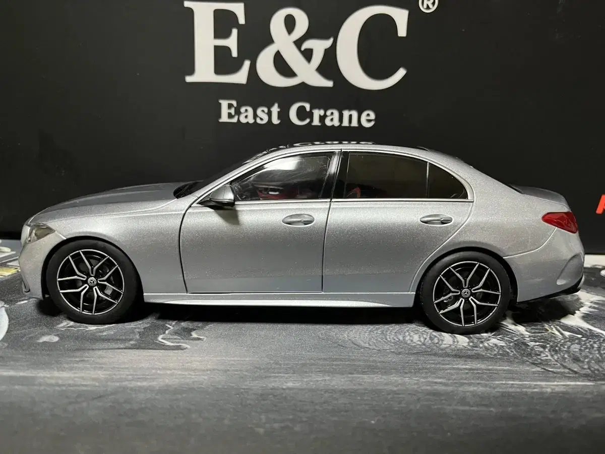 Mercedes-Benz C-Class 1:18 Diecast