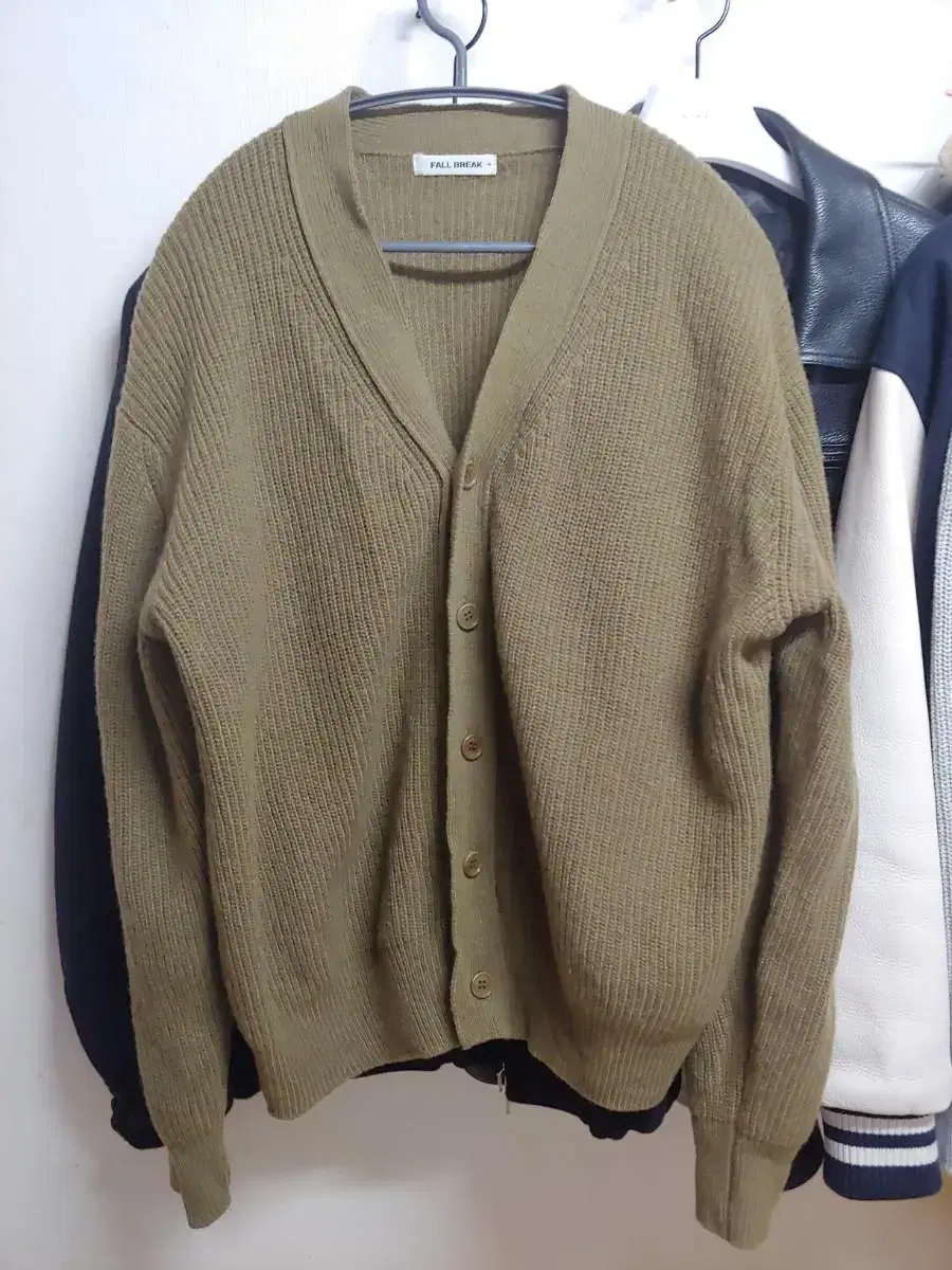 Fallbreak River Cardigan Olive (2)