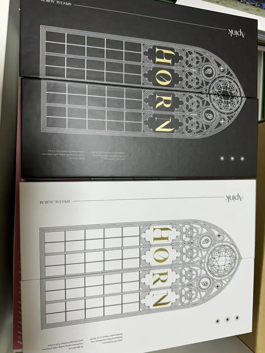 Apink's special album HORN sold in 2 versions