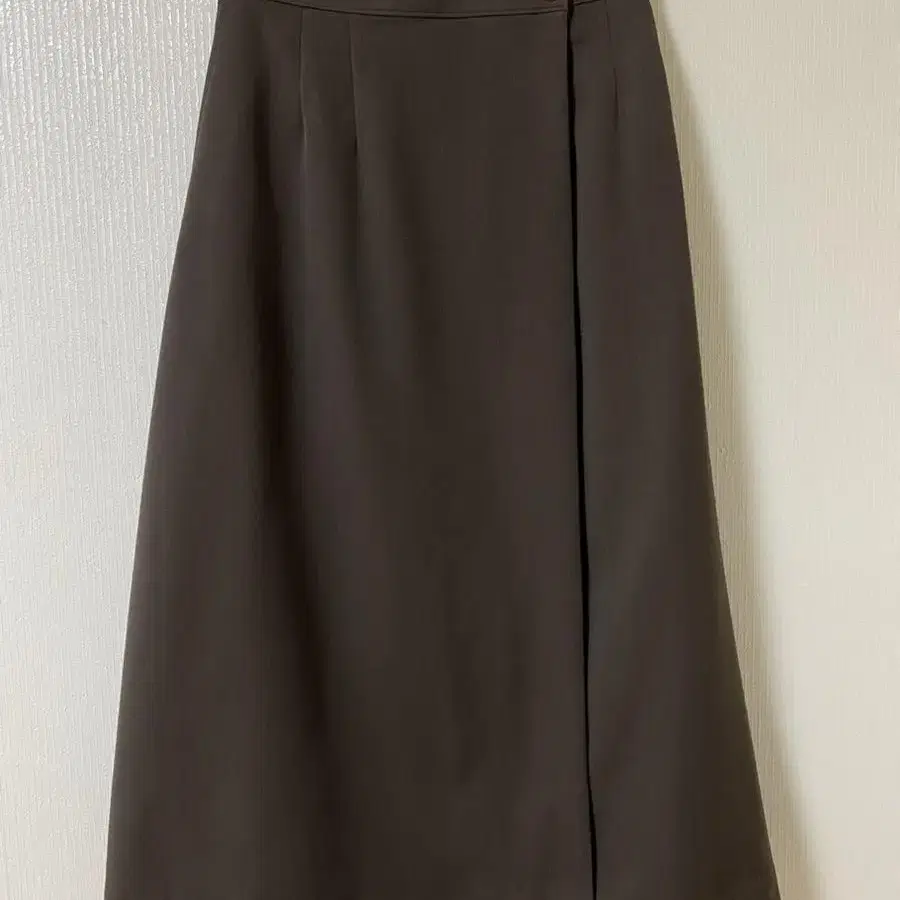 유노이아 button wrap skirt