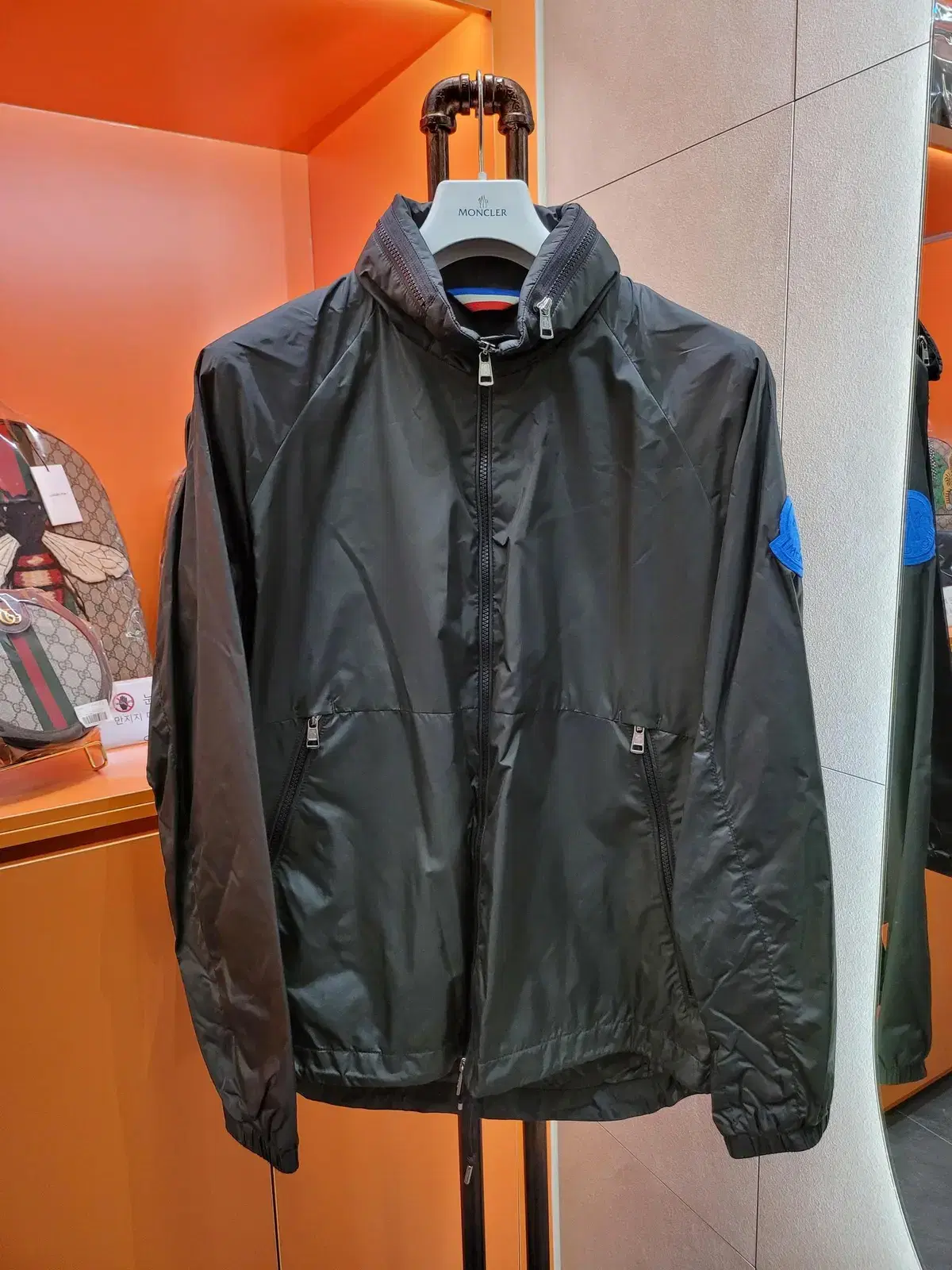 [as new] Moncler Genius 1952 Windbreaker size 4