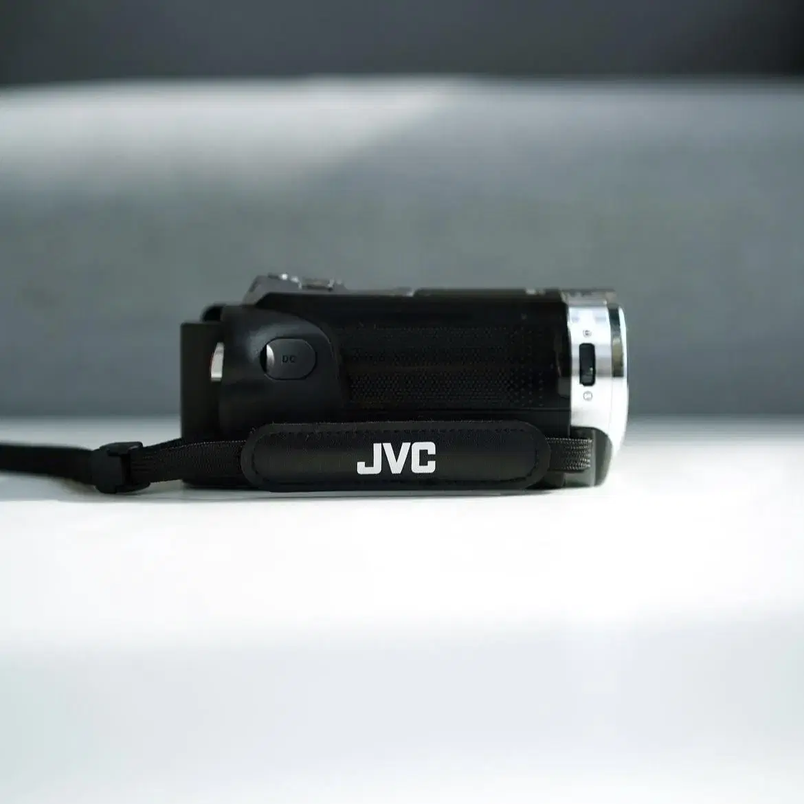 JVC Everio GZ-E880-B