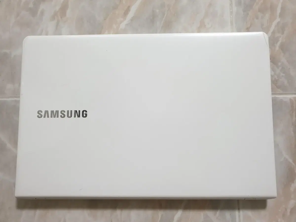 노트북 삼성NT450R5E 2117 램8G ssd128g 11만원