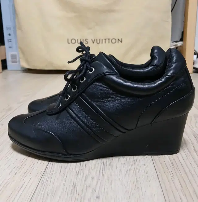 정품 ROCKPORT 락포트 소가죽 웨지 스니커즈 225mm