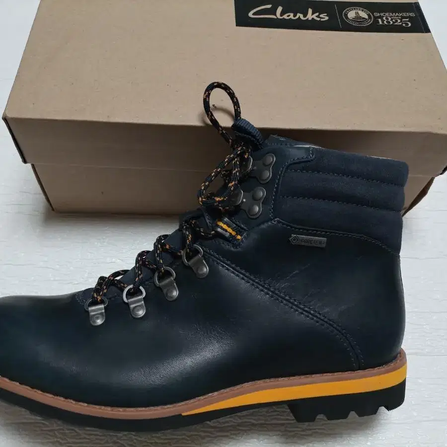 클락스(Clarks) 레이스업슈즈 Padley Alp GTX