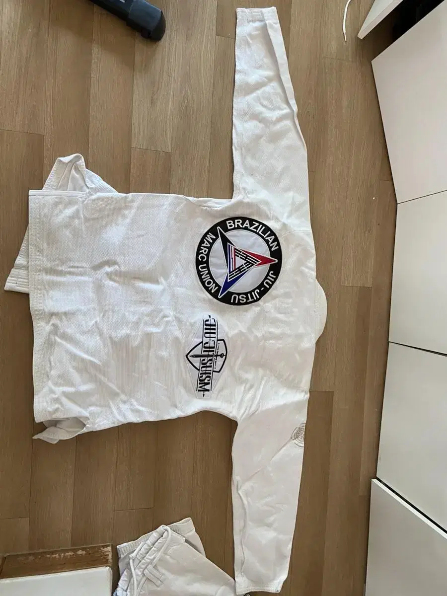 Jiu-jitsu uniform