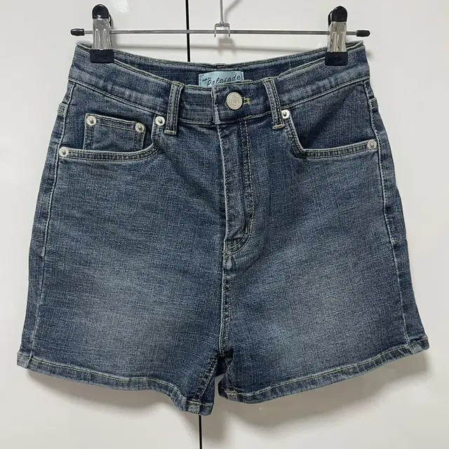 6. 페일제이드 Blue Jean Shorts