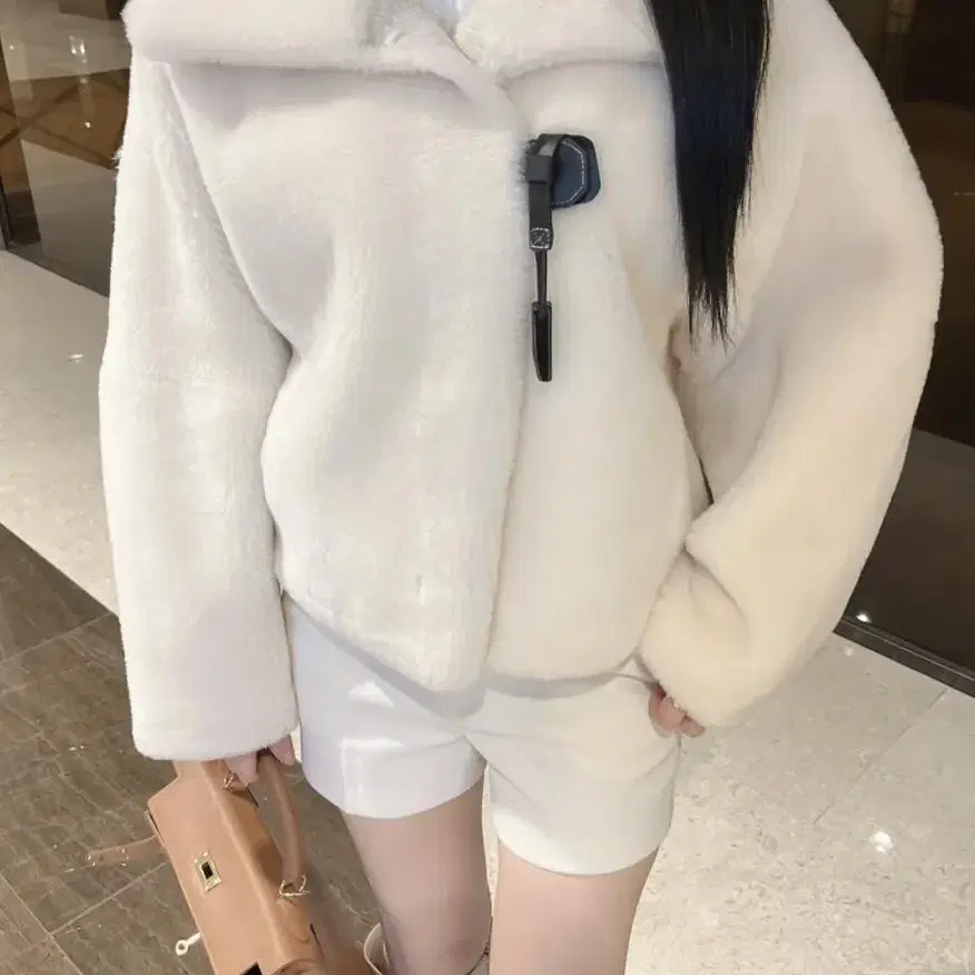 (블랙) 드벨라 기모 옆지퍼반바지 드오브 ootd 르미룸